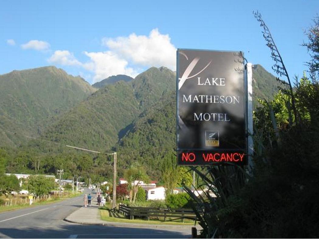 Lake Matheson Motel Глетчер Фокс Екстериор снимка