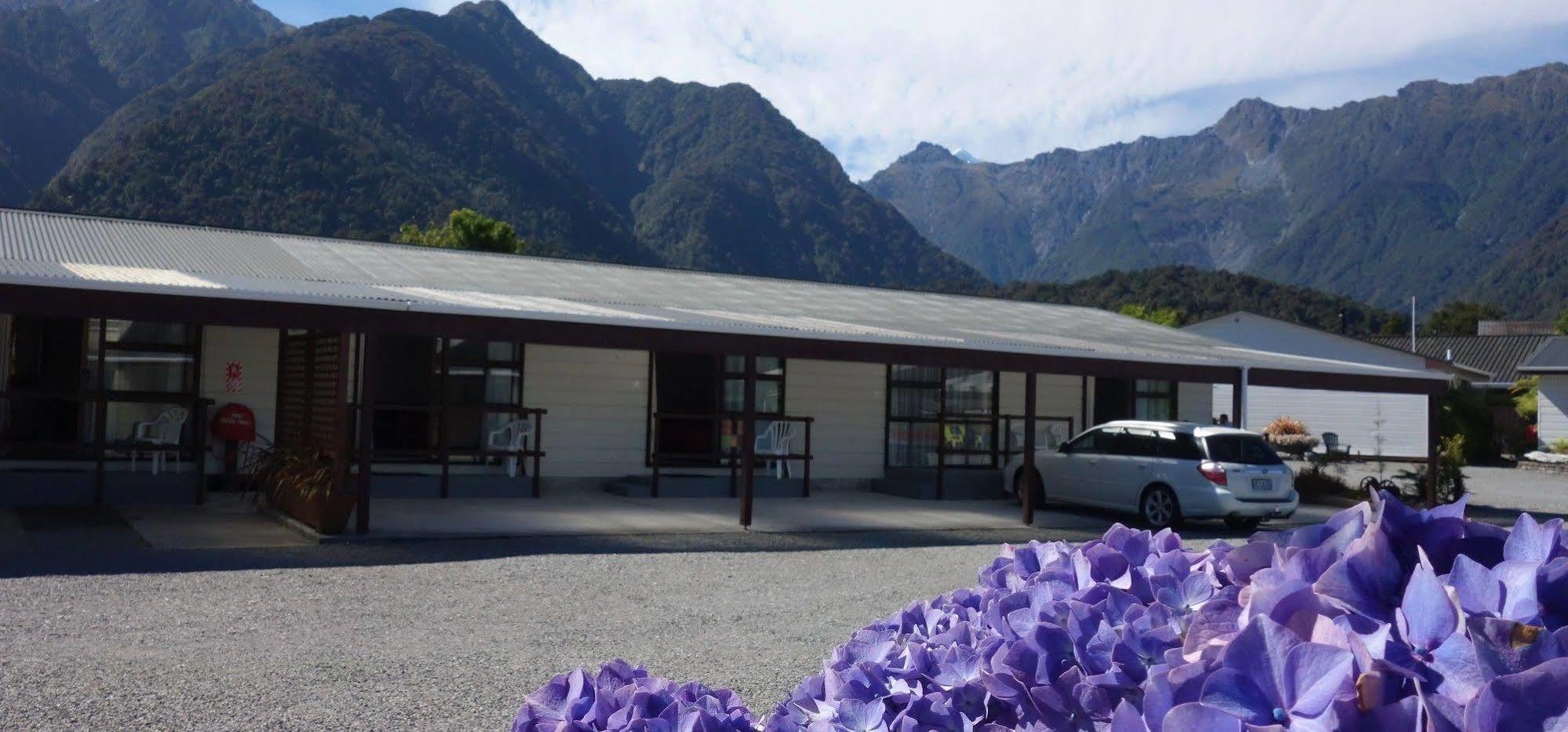 Lake Matheson Motel Глетчер Фокс Екстериор снимка